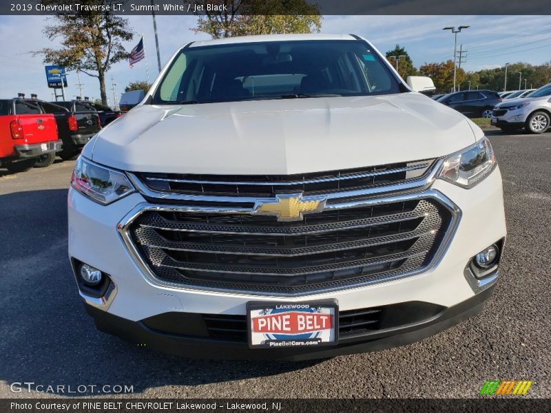 Summit White / Jet Black 2019 Chevrolet Traverse LT