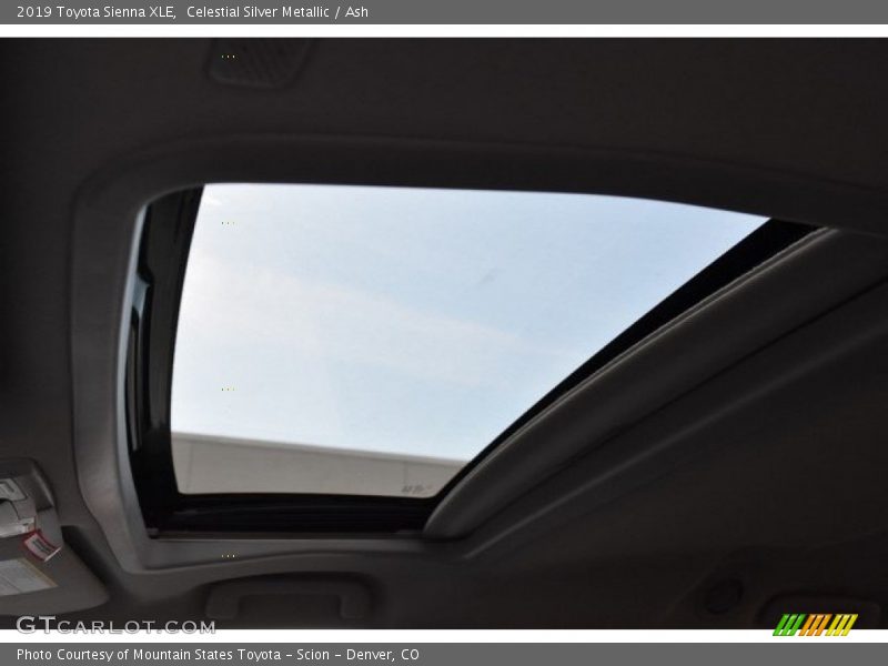 Celestial Silver Metallic / Ash 2019 Toyota Sienna XLE