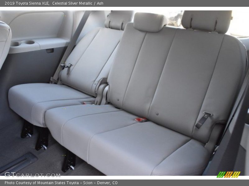 Celestial Silver Metallic / Ash 2019 Toyota Sienna XLE