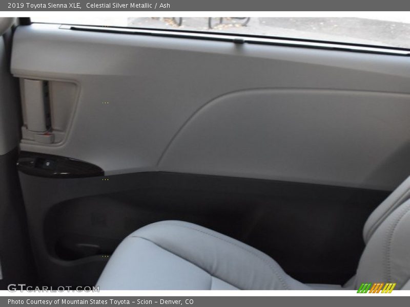 Celestial Silver Metallic / Ash 2019 Toyota Sienna XLE