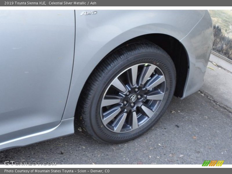 Celestial Silver Metallic / Ash 2019 Toyota Sienna XLE