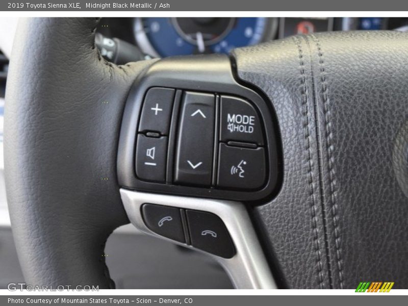 Midnight Black Metallic / Ash 2019 Toyota Sienna XLE
