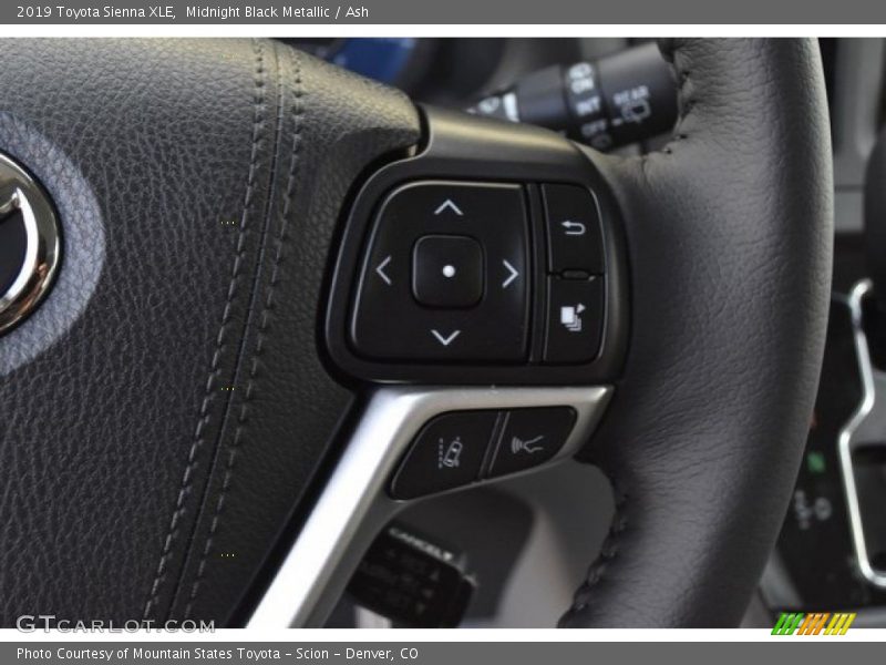 Midnight Black Metallic / Ash 2019 Toyota Sienna XLE