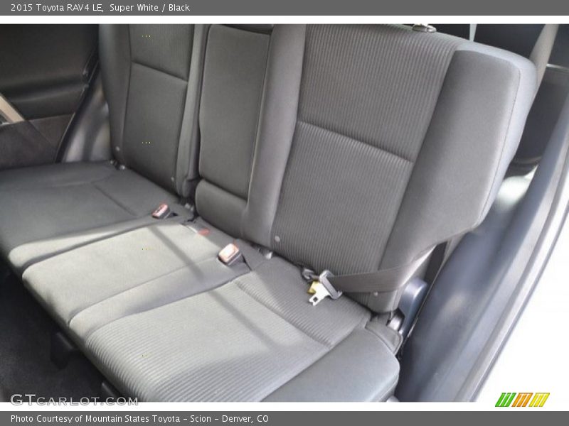 Super White / Black 2015 Toyota RAV4 LE