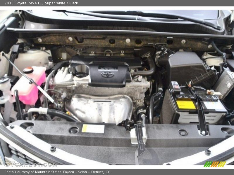 Super White / Black 2015 Toyota RAV4 LE