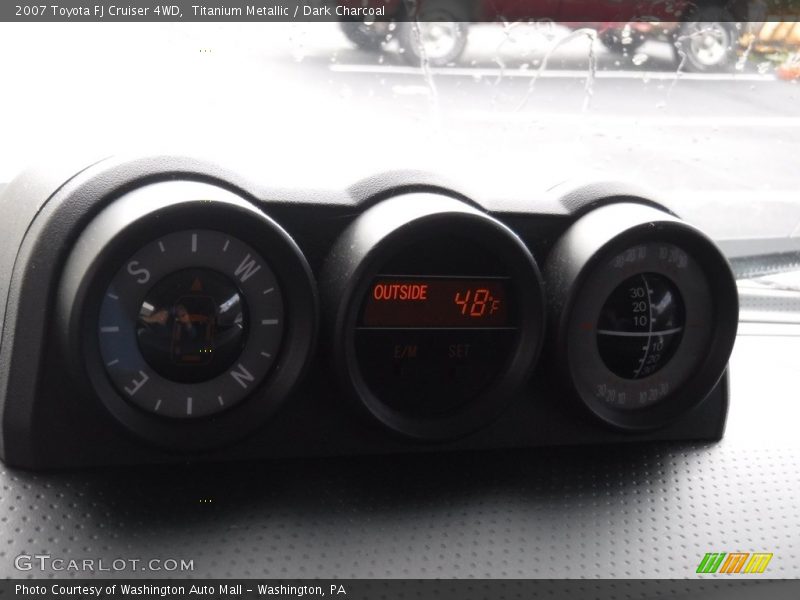 Titanium Metallic / Dark Charcoal 2007 Toyota FJ Cruiser 4WD