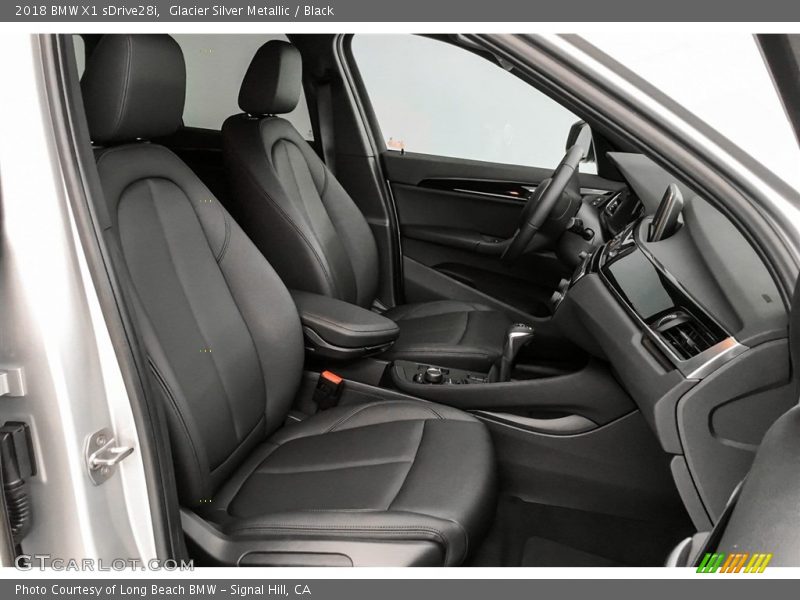 Glacier Silver Metallic / Black 2018 BMW X1 sDrive28i