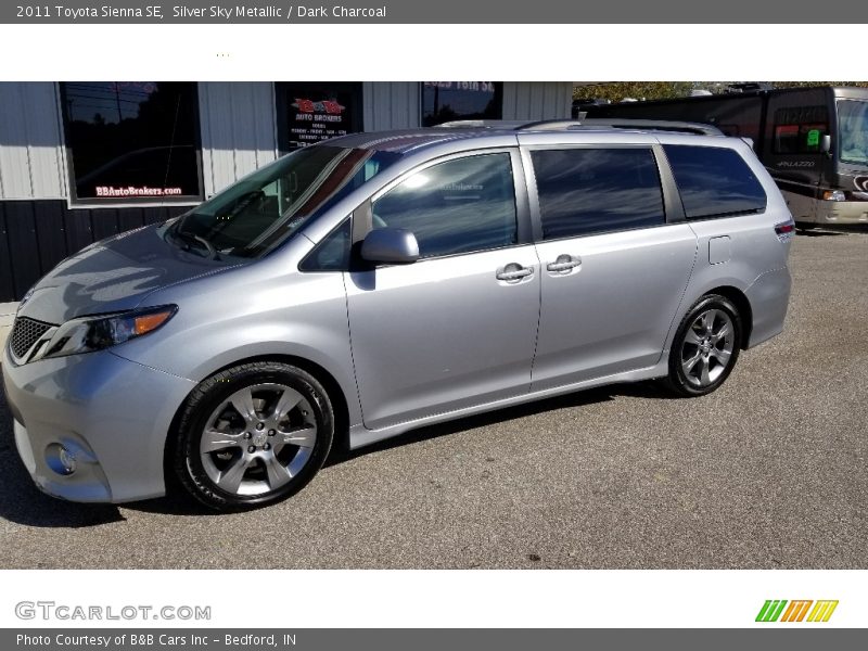 Silver Sky Metallic / Dark Charcoal 2011 Toyota Sienna SE