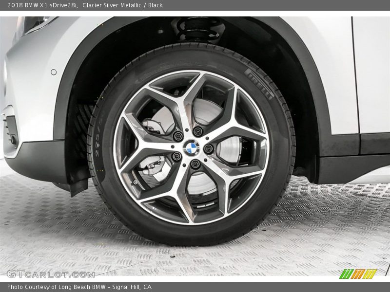 Glacier Silver Metallic / Black 2018 BMW X1 sDrive28i