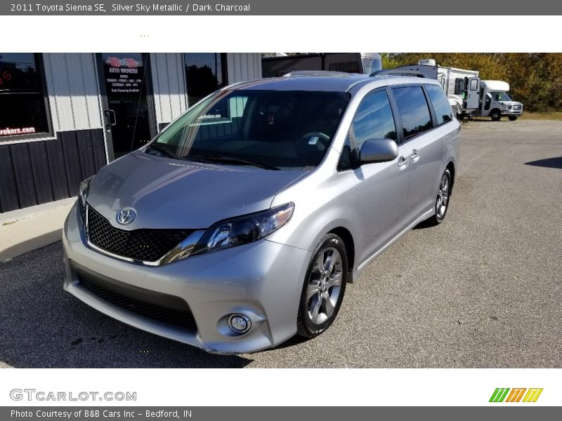 Silver Sky Metallic / Dark Charcoal 2011 Toyota Sienna SE
