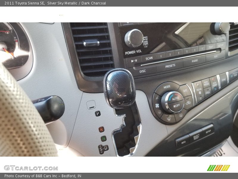 Silver Sky Metallic / Dark Charcoal 2011 Toyota Sienna SE