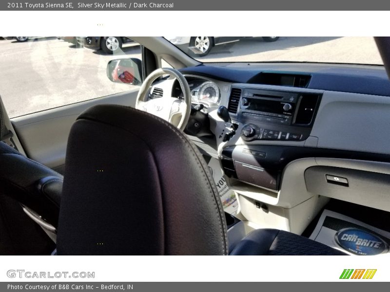 Silver Sky Metallic / Dark Charcoal 2011 Toyota Sienna SE