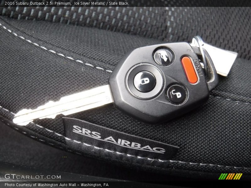Ice Silver Metallic / Slate Black 2016 Subaru Outback 2.5i Premium