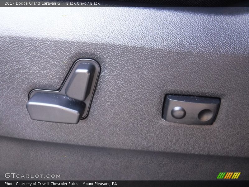 Black Onyx / Black 2017 Dodge Grand Caravan GT