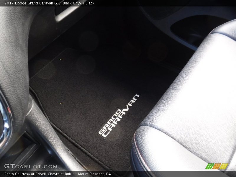 Black Onyx / Black 2017 Dodge Grand Caravan GT