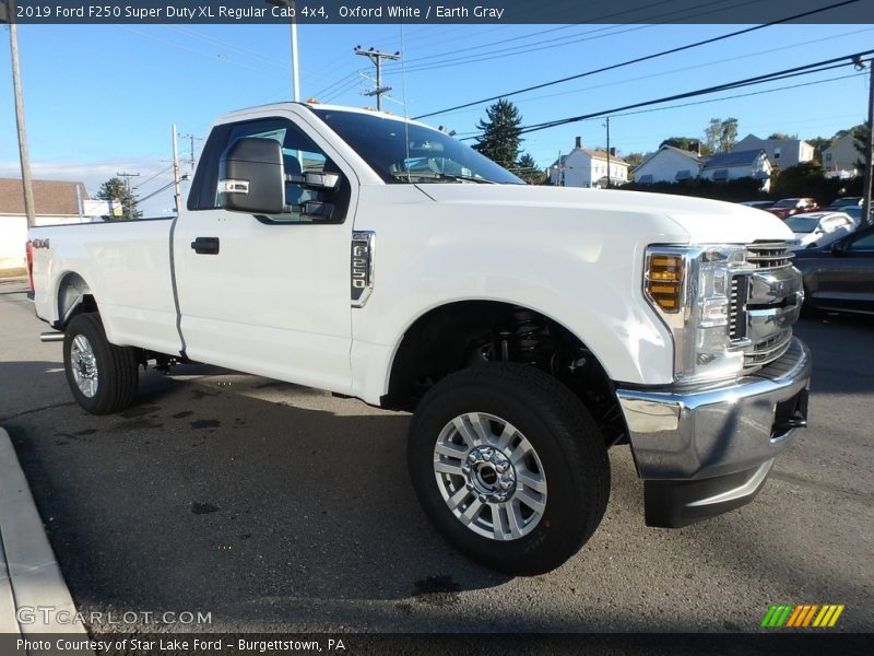 Oxford White / Earth Gray 2019 Ford F250 Super Duty XL Regular Cab 4x4