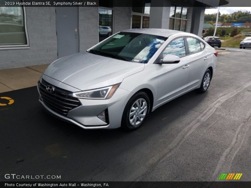 Symphony Silver / Black 2019 Hyundai Elantra SE