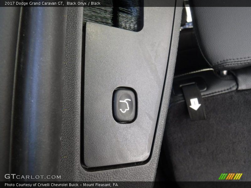 Black Onyx / Black 2017 Dodge Grand Caravan GT