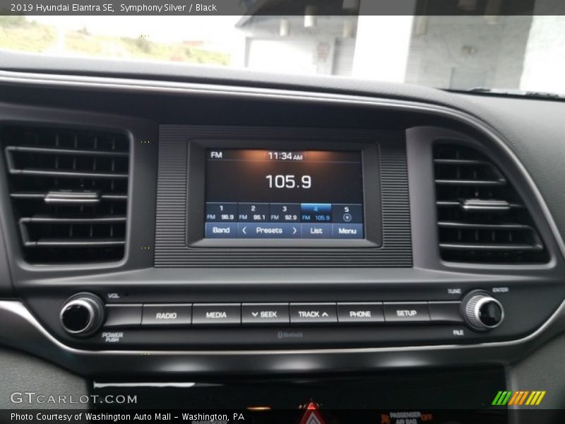 Controls of 2019 Elantra SE