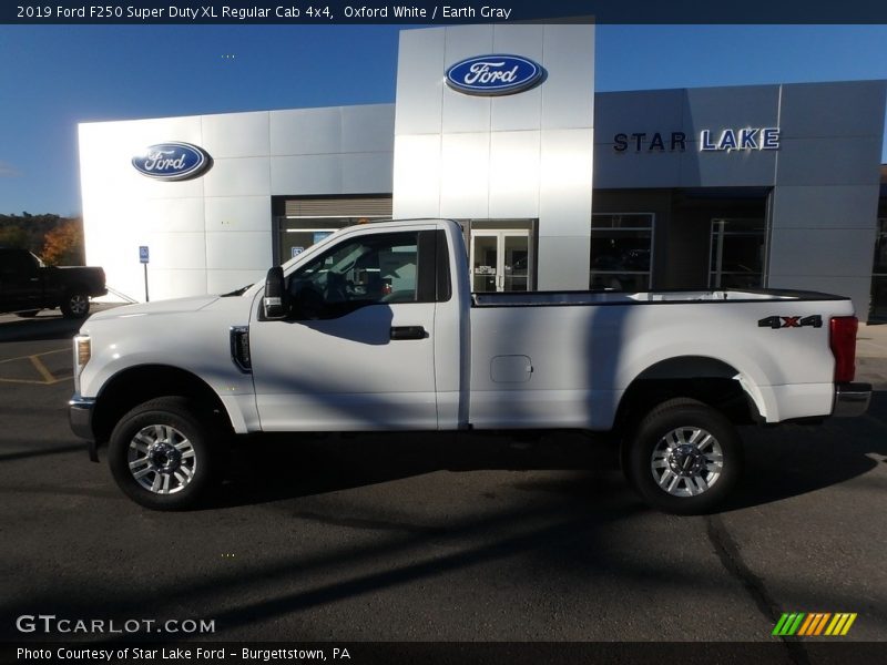 Oxford White / Earth Gray 2019 Ford F250 Super Duty XL Regular Cab 4x4