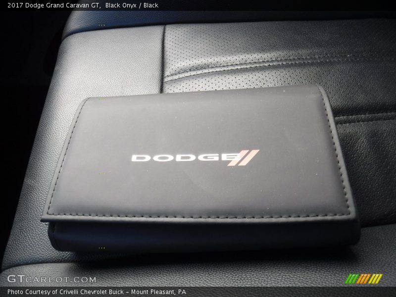 Black Onyx / Black 2017 Dodge Grand Caravan GT