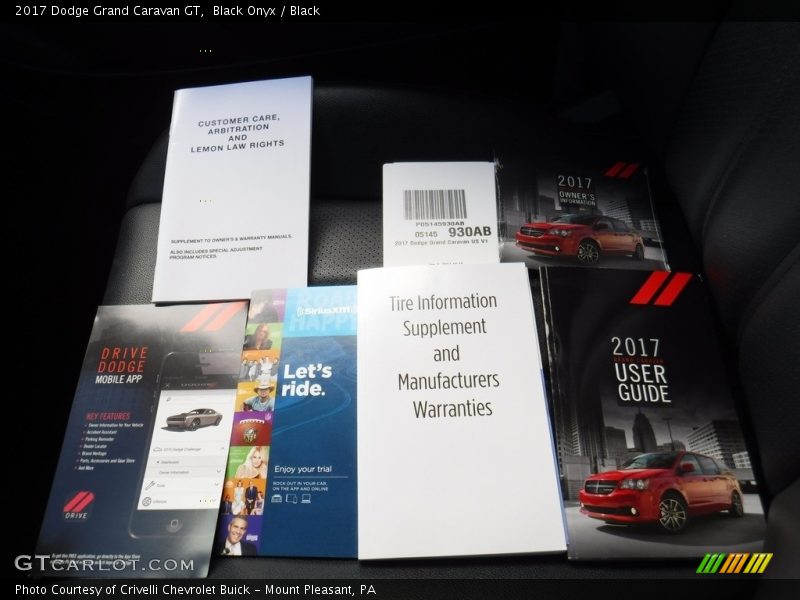 Black Onyx / Black 2017 Dodge Grand Caravan GT