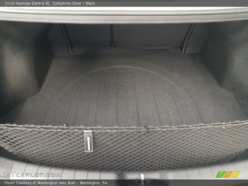 Symphony Silver / Black 2019 Hyundai Elantra SE