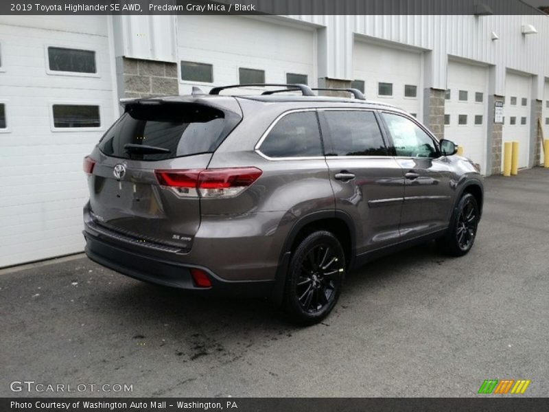 Predawn Gray Mica / Black 2019 Toyota Highlander SE AWD