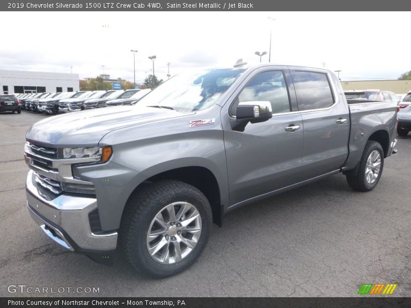 Front 3/4 View of 2019 Silverado 1500 LTZ Crew Cab 4WD