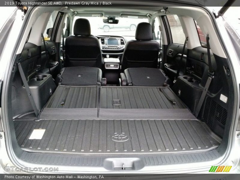  2019 Highlander SE AWD Trunk