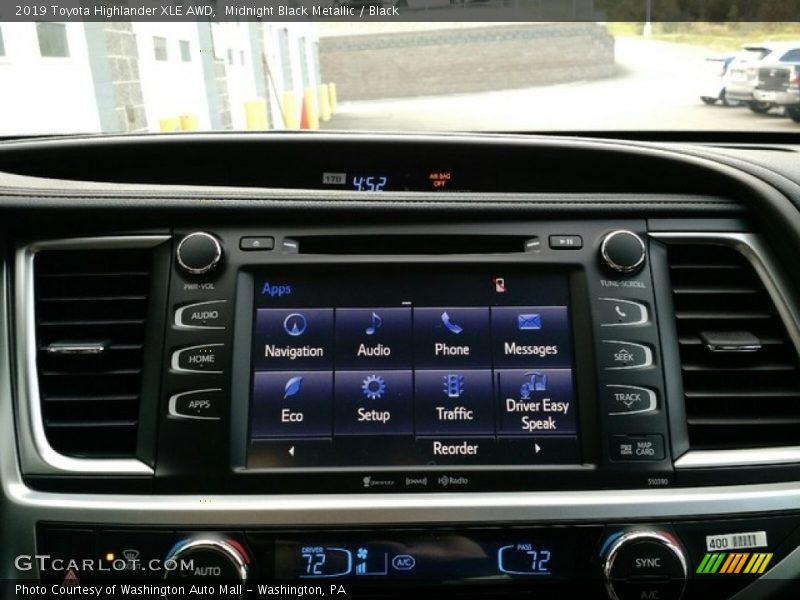 Midnight Black Metallic / Black 2019 Toyota Highlander XLE AWD
