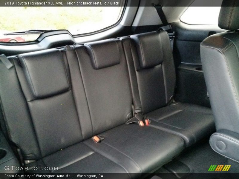 Front Seat of 2019 Highlander XLE AWD