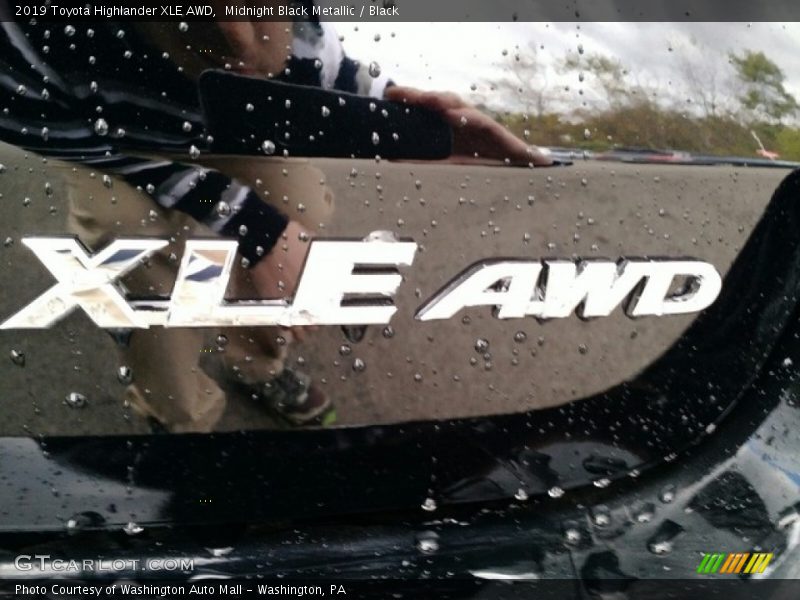  2019 Highlander XLE AWD Logo