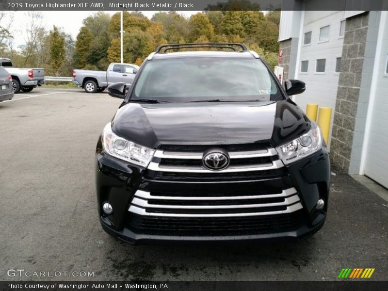 Midnight Black Metallic / Black 2019 Toyota Highlander XLE AWD