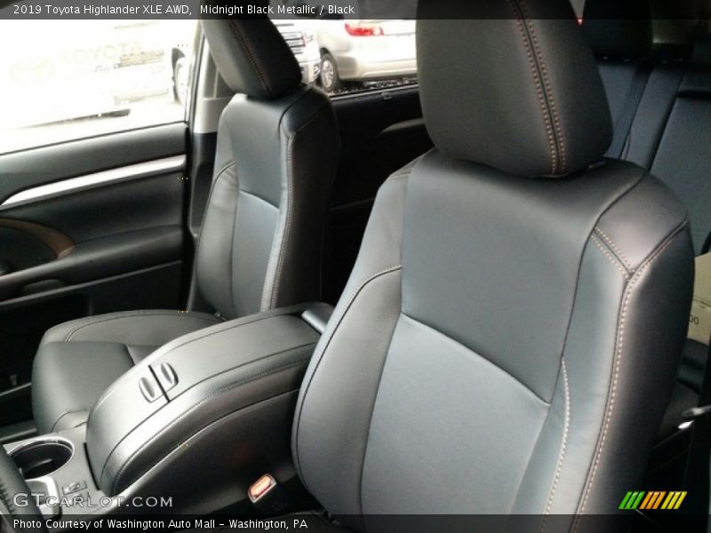 Front Seat of 2019 Highlander XLE AWD