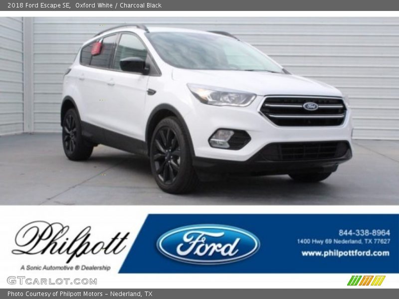 Oxford White / Charcoal Black 2018 Ford Escape SE