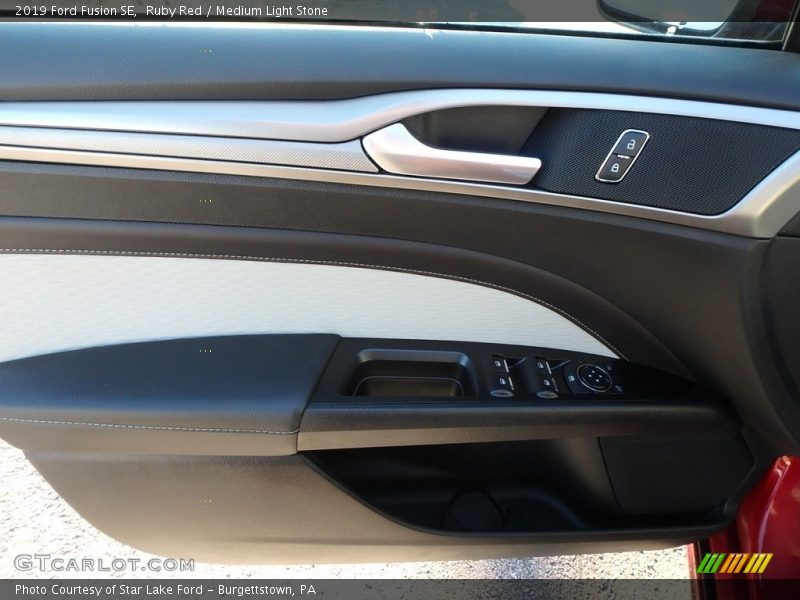 Ruby Red / Medium Light Stone 2019 Ford Fusion SE