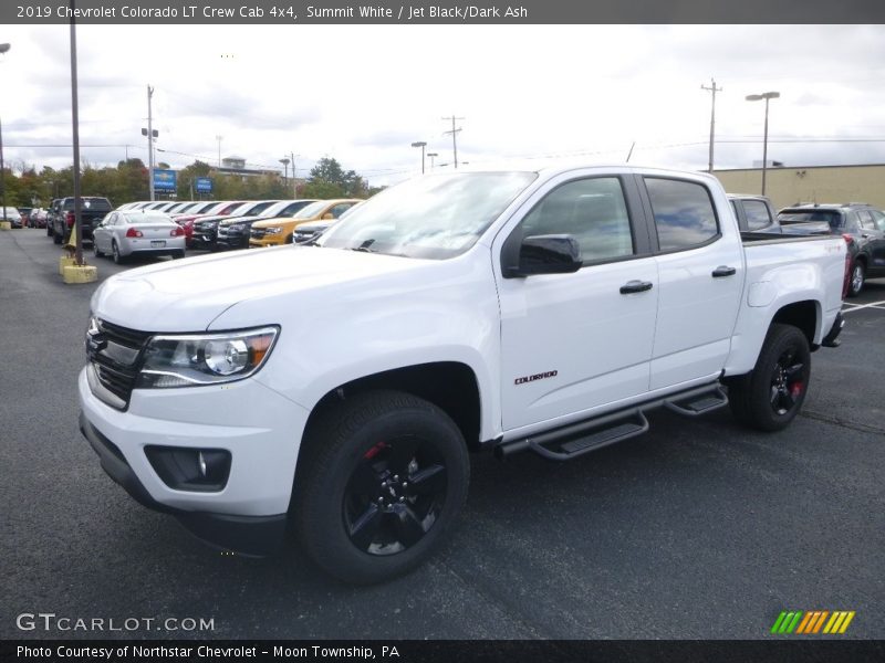 Front 3/4 View of 2019 Colorado LT Crew Cab 4x4