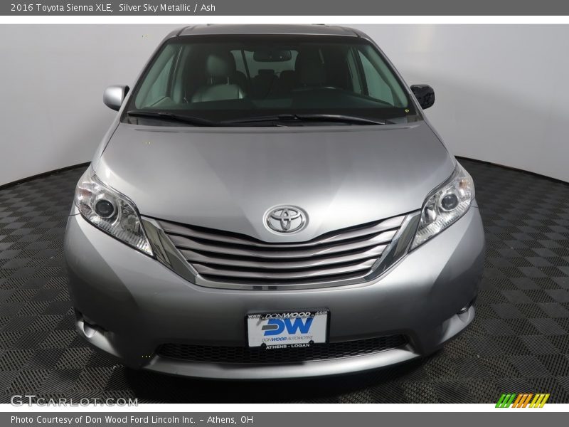 Silver Sky Metallic / Ash 2016 Toyota Sienna XLE
