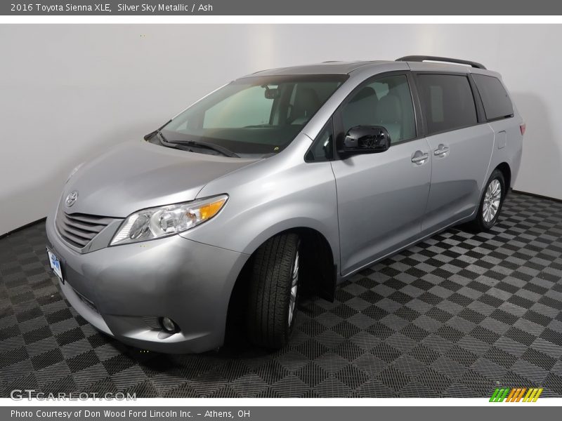 Silver Sky Metallic / Ash 2016 Toyota Sienna XLE
