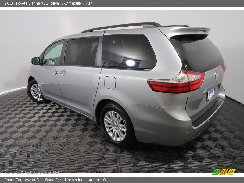 Silver Sky Metallic / Ash 2016 Toyota Sienna XLE