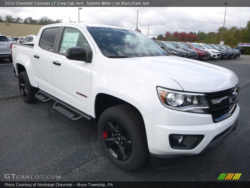 Front 3/4 View of 2019 Colorado LT Crew Cab 4x4