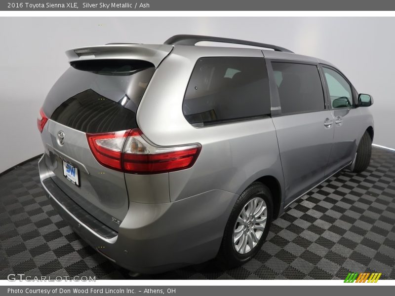 Silver Sky Metallic / Ash 2016 Toyota Sienna XLE