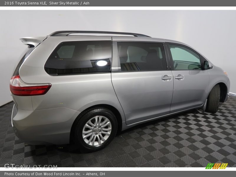 Silver Sky Metallic / Ash 2016 Toyota Sienna XLE
