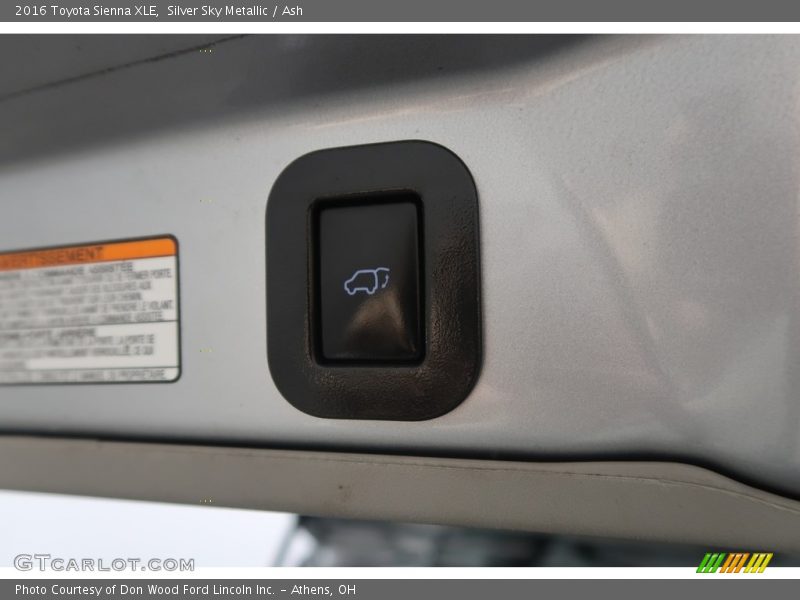 Silver Sky Metallic / Ash 2016 Toyota Sienna XLE