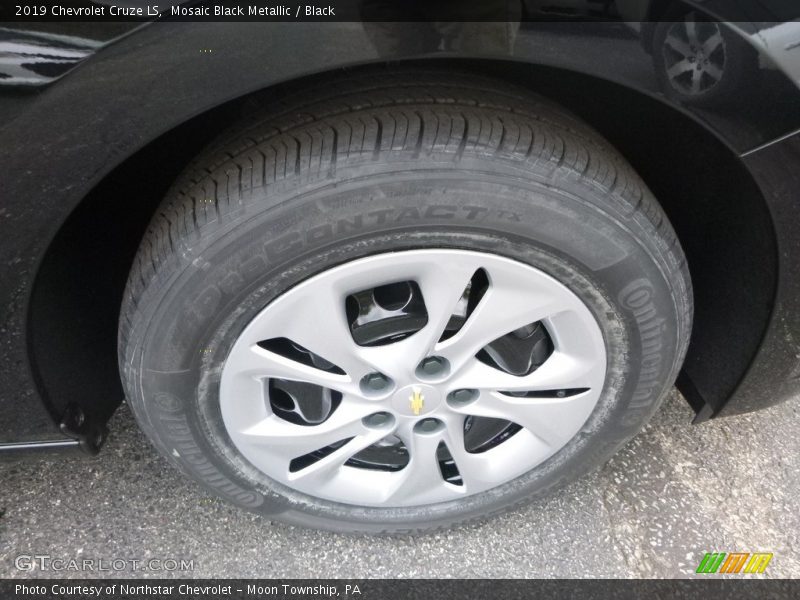 Mosaic Black Metallic / Black 2019 Chevrolet Cruze LS