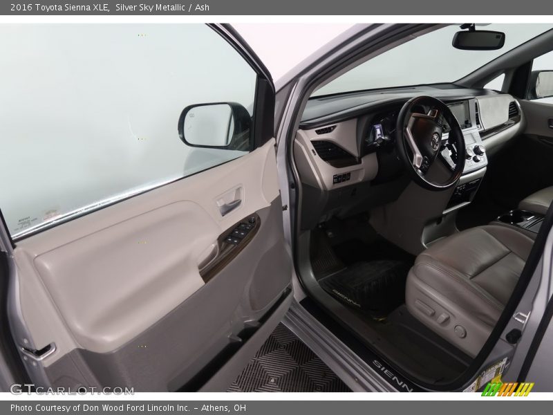 Silver Sky Metallic / Ash 2016 Toyota Sienna XLE