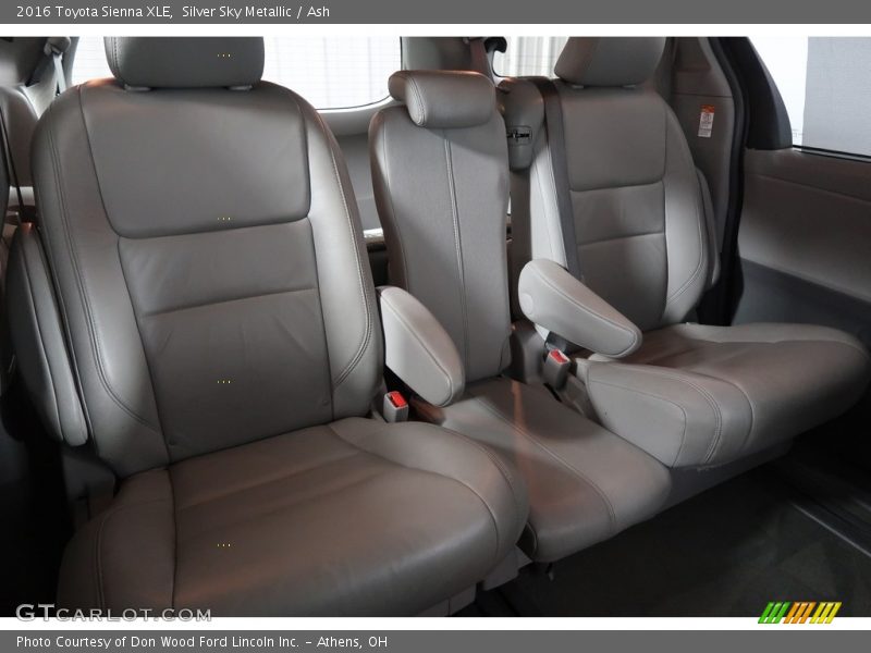 Silver Sky Metallic / Ash 2016 Toyota Sienna XLE