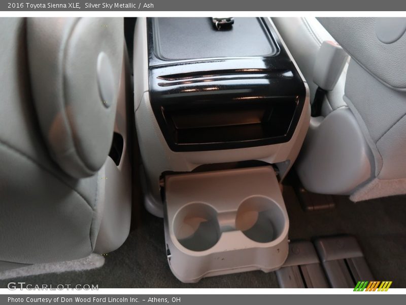 Silver Sky Metallic / Ash 2016 Toyota Sienna XLE