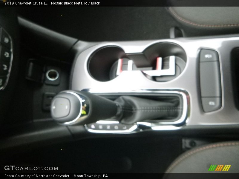 Mosaic Black Metallic / Black 2019 Chevrolet Cruze LS